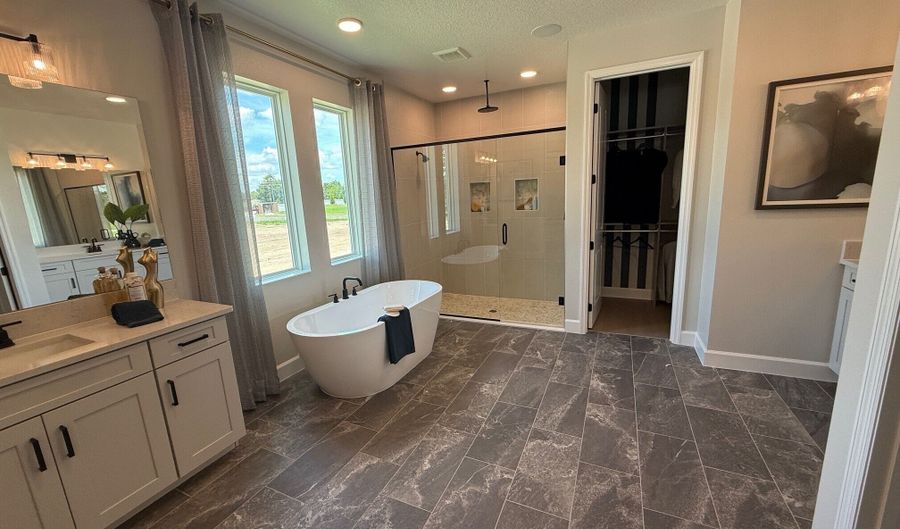 3827 Wolves Creek Pl, Apopka, FL 32712 - 4 Beds, 4 Bath