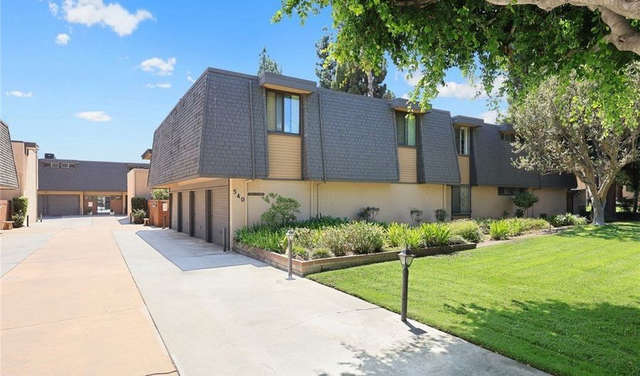 540 Fairview Ave 34, Arcadia, CA 91007 - 2 Beds, 2 Bath