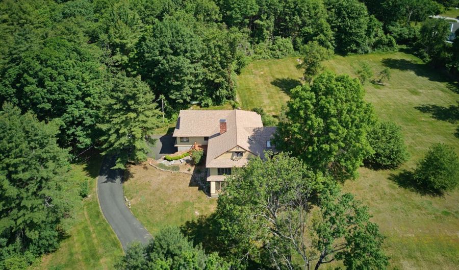 77 A Christian Hill Rd, Amherst, NH 03031 - 4 Beds, 3 Bath