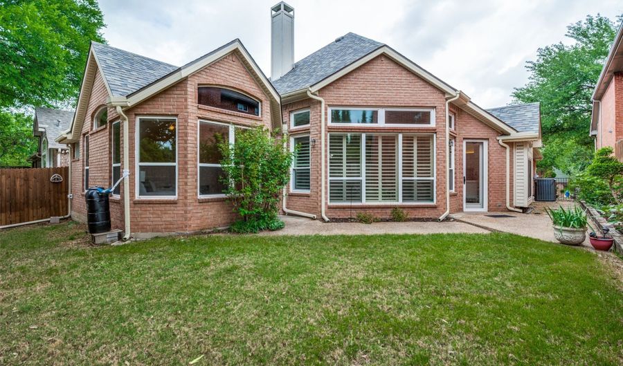 3752 Park Pl, Addison, TX 75001 - 3 Beds, 2 Bath