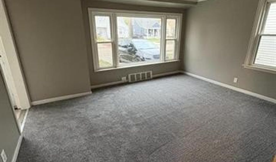 15879 Horger Ave, Allen Park, MI 48101 - 3 Beds, 1 Bath