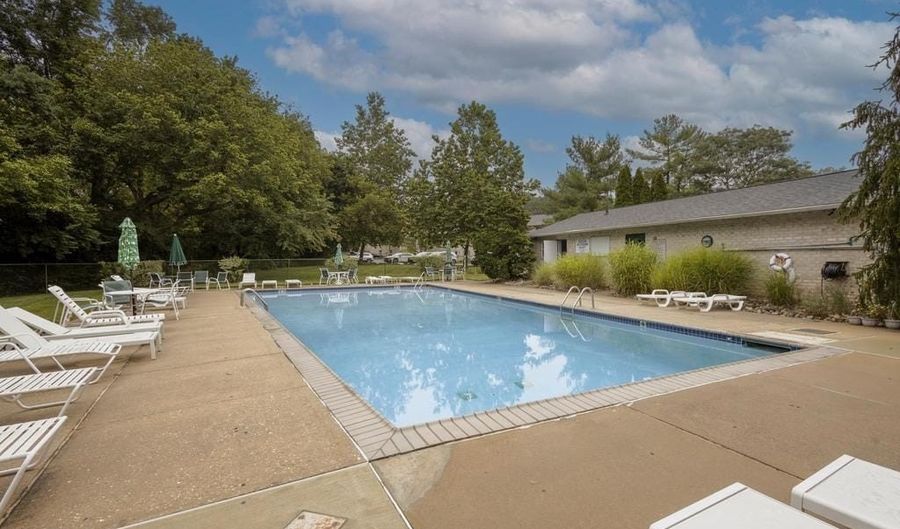90 HAMPSTEAD Dr 90, Ambler, PA 19002 - 2 Beds, 3 Bath