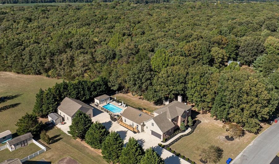 4 GARDENIA Blvd, Greenwood, DE 19950 - 7 Beds, 6 Bath