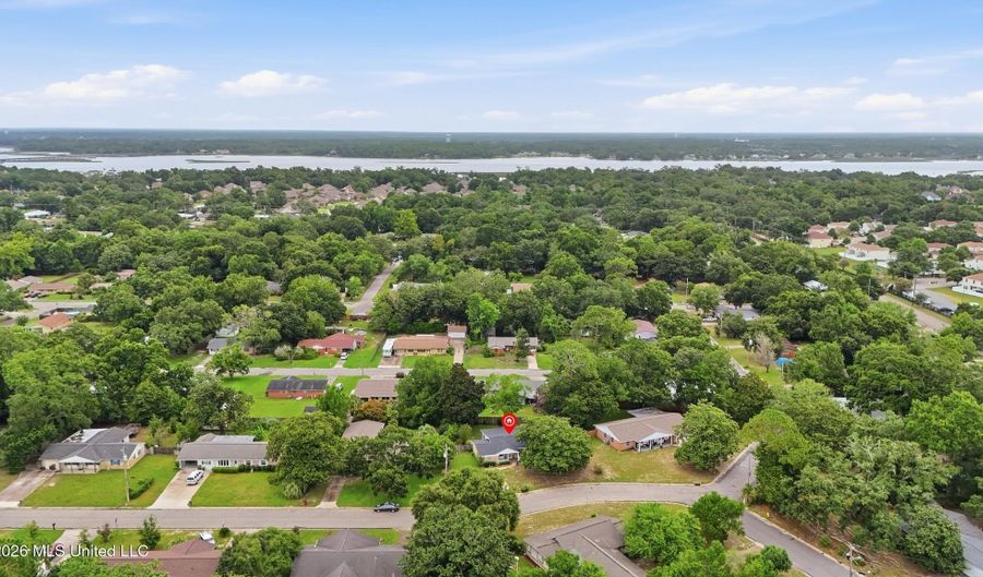 2130 Driftwood Dr, Biloxi, MS 39531 - 4 Beds, 2 Bath