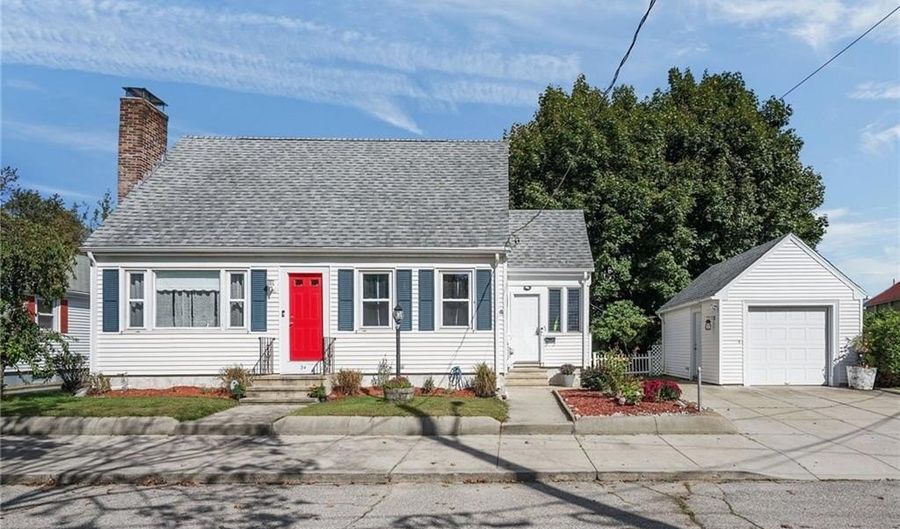 34 Aldrich Ave, Cranston, RI 02920 - 3 Beds, 2 Bath