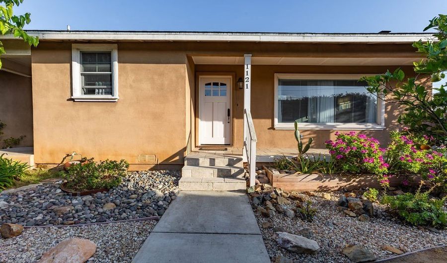 1121 Vista Way, Oceanside, CA 92054 - 3 Beds, 3 Bath