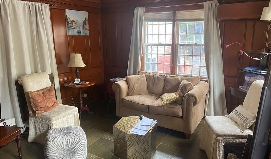 4 Coddington Wharf, Newport, RI 02840 - 2 Beds, 1 Bath