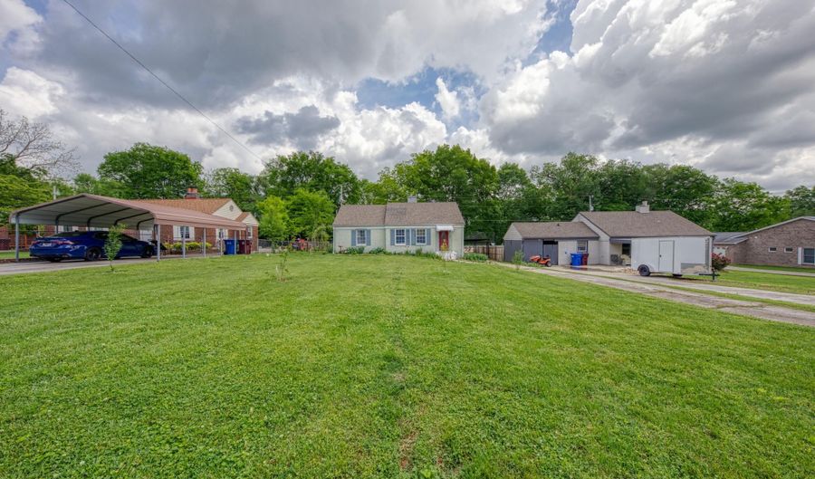 206 Boxwood Ave, Alcoa, TN 37701 - 2 Beds, 1 Bath