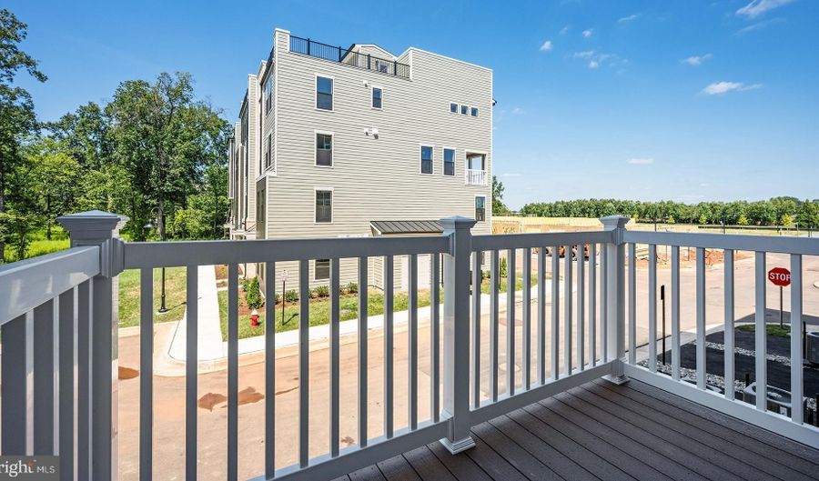 20189 NORTHPARK Dr, Ashburn, VA 20147 - 3 Beds, 3 Bath