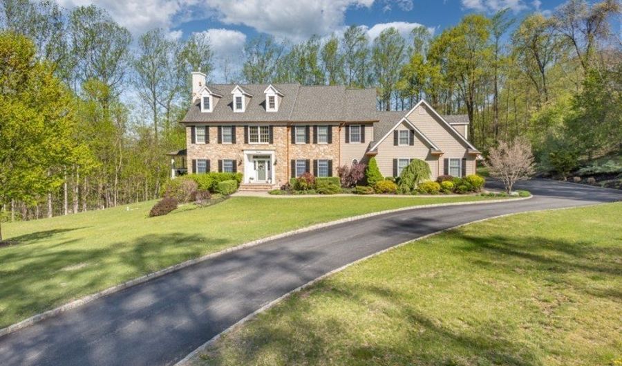 14 Jenny Ln, Alloway, NJ 07461 - 4 Beds, 4 Bath