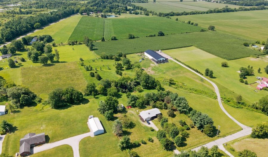 7827 Duvall Rd, Ashville, OH 43103 - 3 Beds, 2 Bath