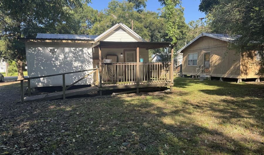 115 S Miles St, Abbeville, LA 70510 - 2 Beds, 1 Bath