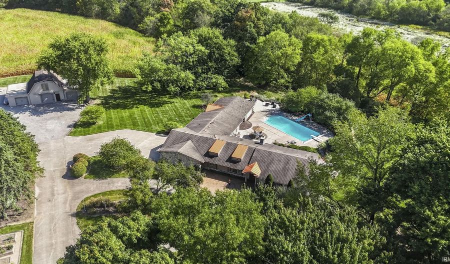5937 County Road 427, Auburn, IN 46706 - 4 Beds, 5 Bath