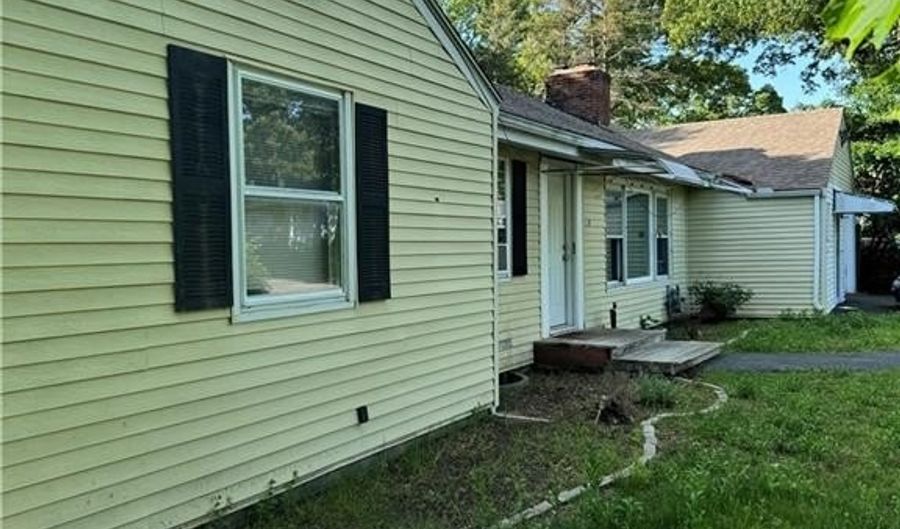 139 Lancaster Ave, Warwick, RI 02886 - 3 Beds, 2 Bath