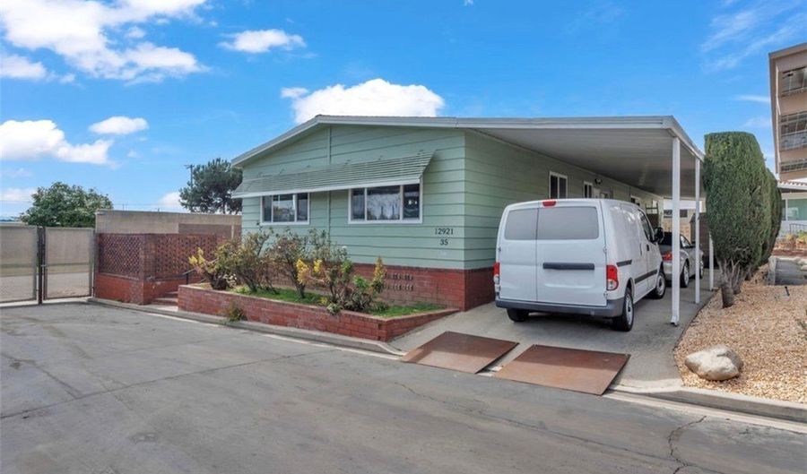12921 Lake Frst 35, La Mirada, CA 90638 - 2 Beds, 2 Bath
