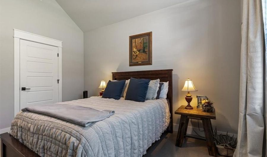 11 Epping Dr, Bella Vista, AR 72714 - 3 Beds, 2 Bath