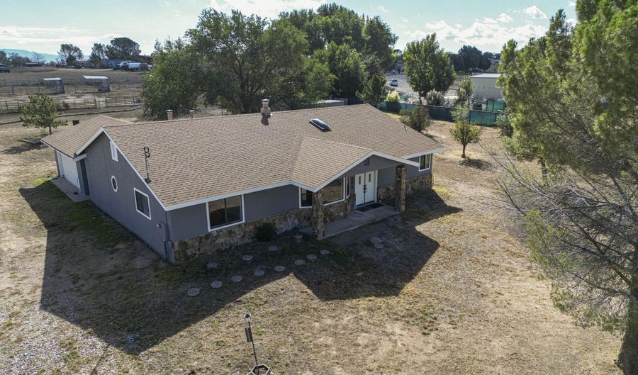 695 S Mountain View Rd, Chino Valley, AZ 86323 - 3 Beds, 2 Bath