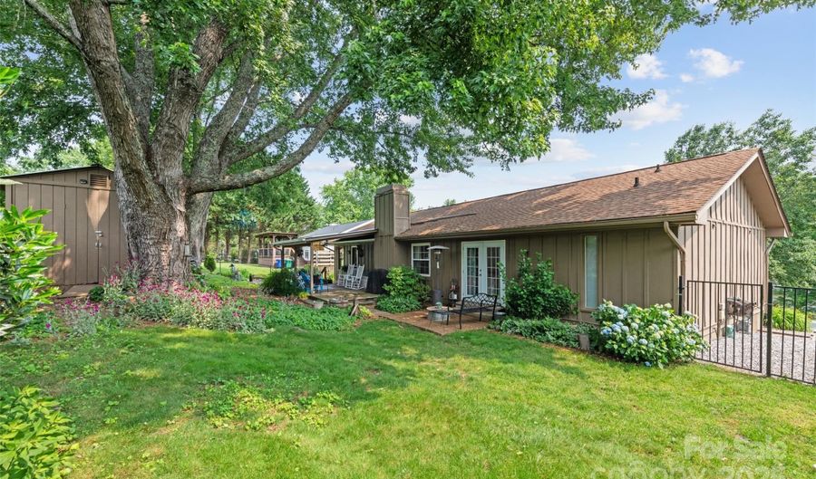 16 Fieldstone Ct, Arden, NC 28704 - 3 Beds, 2 Bath