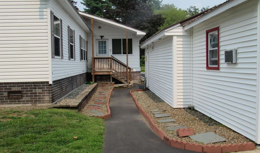45 Snumshire Ln, Charlestown, NH 03603 - 3 Beds, 2 Bath