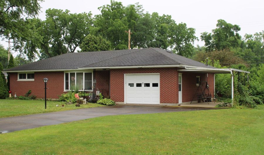 6 Woodside Dr, Arcanum, OH 45304 - 2 Beds, 2 Bath