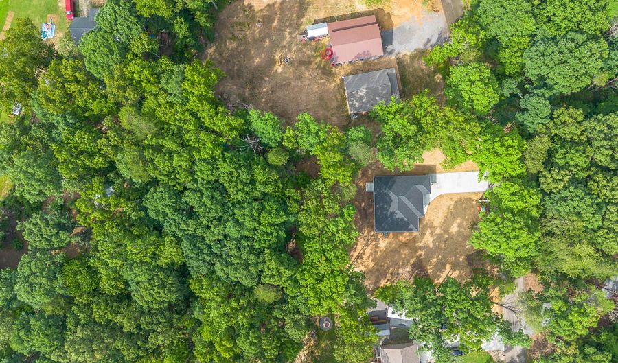 1407 Mountain View Rd, Benton, TN 37307 - 3 Beds, 2 Bath