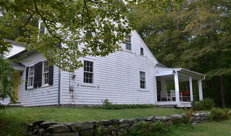 47 Scoville Rd, Cornwall, CT 06796 - 3 Beds, 3 Bath