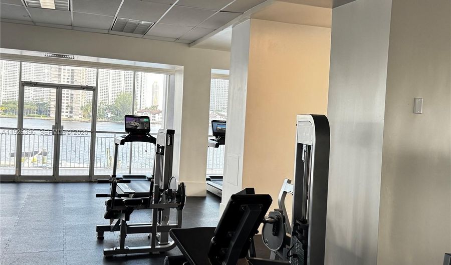 18061 Biscayne Blvd 1203, Aventura, FL 33160 - 1 Beds, 2 Bath