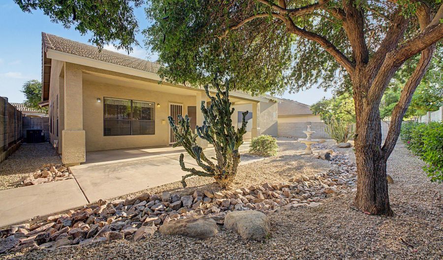 4614 E MOLLY Ln, Cave Creek, AZ 85331 - 3 Beds, 2 Bath