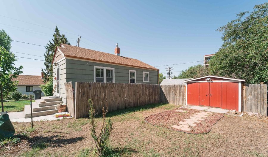 1714 DUNN Ave, Cheyenne, WY 82001 - 3 Beds, 2 Bath