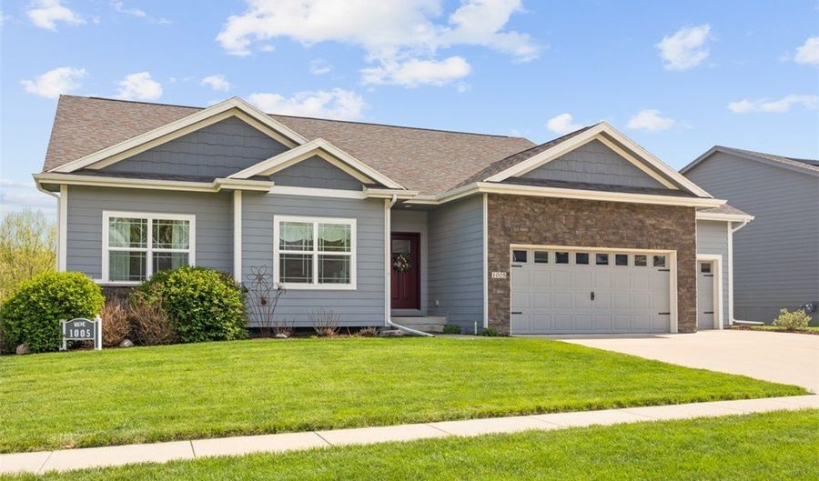 1005 Shelby Dr, Adel, IA 50003 - 5 Beds, 3 Bath