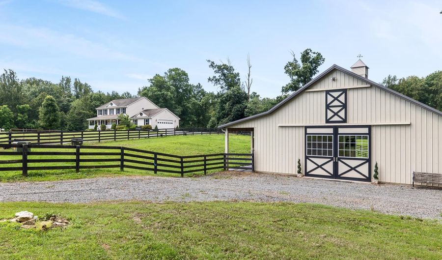 48 MADDOX Ln, Amissville, VA 20106 - 4 Beds, 4 Bath
