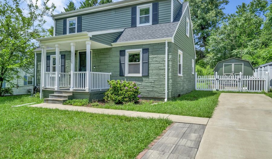 6024 RIXEY Dr, Alexandria, VA 22303 - 3 Beds, 3 Bath