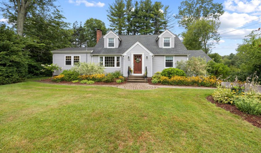 301 Wiese Rd, Cheshire, CT 06410 - 3 Beds, 2 Bath