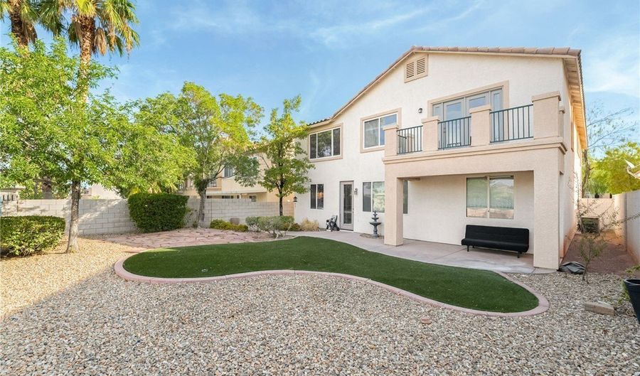 1533 Sabatini Dr, Henderson, NV 89052 - 5 Beds, 3 Bath