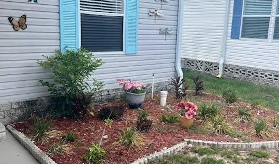 703 Royal Forest Dr, Auburndale, FL 33823 - 2 Beds, 2 Bath