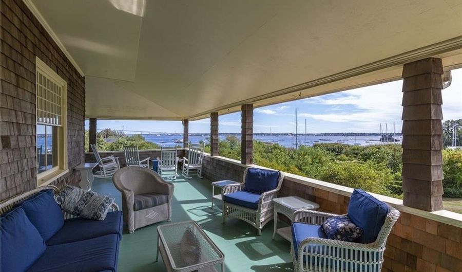 28 Newport St, Jamestown, RI 02835 - 4 Beds, 4 Bath