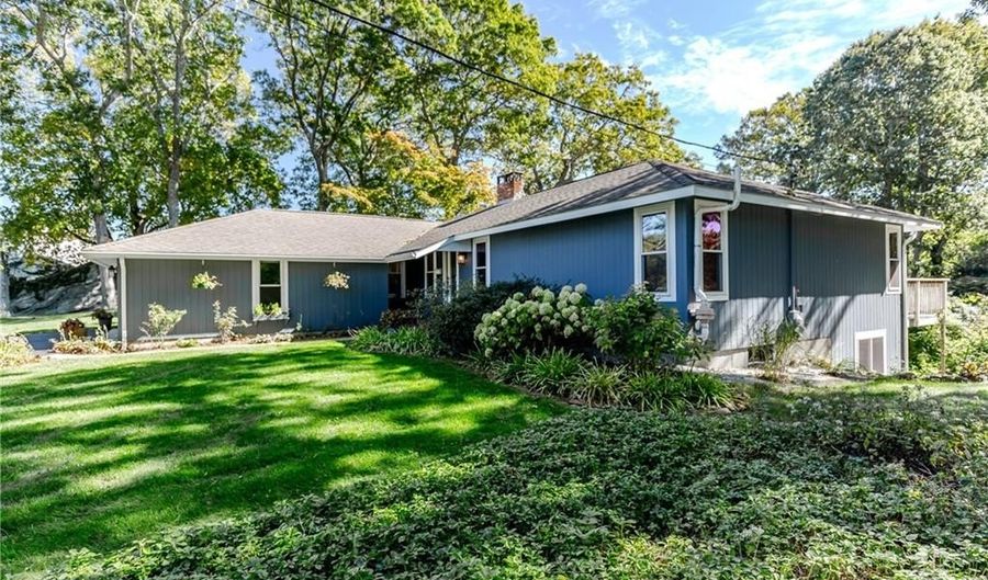 63 Duck Cove Rd, North Kingstown, RI 02852 - 4 Beds, 3 Bath