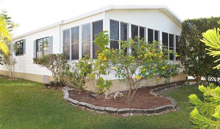 327 Kiwi Dr, Barefoot Bay, FL 32976 - 2 Beds, 2 Bath