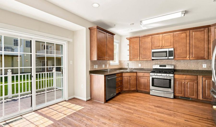 107 HEARTH Ct, Baltimore, MD 21212 - 3 Beds, 4 Bath