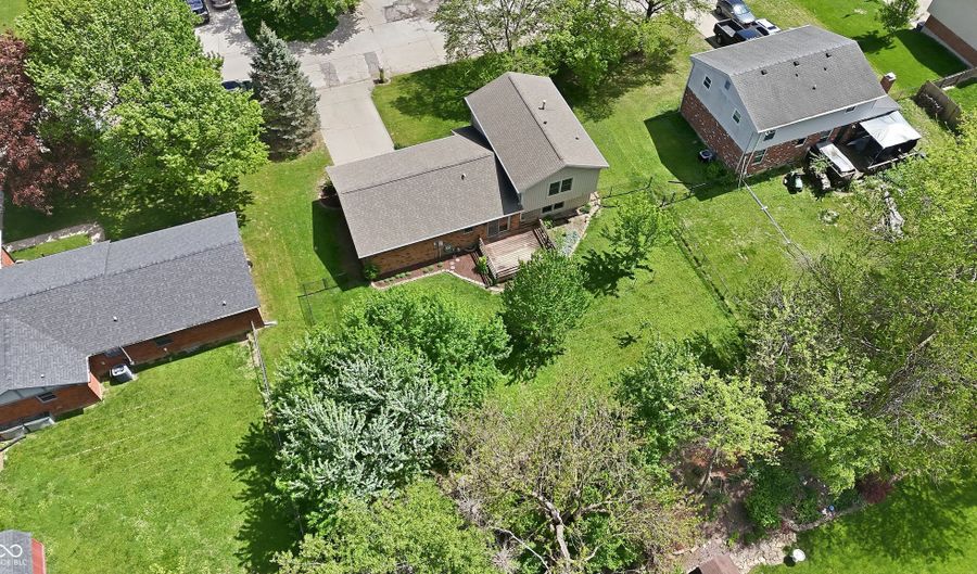 8768 Meadowridge Ln, Indianapolis, IN 46217 - 4 Beds, 2 Bath