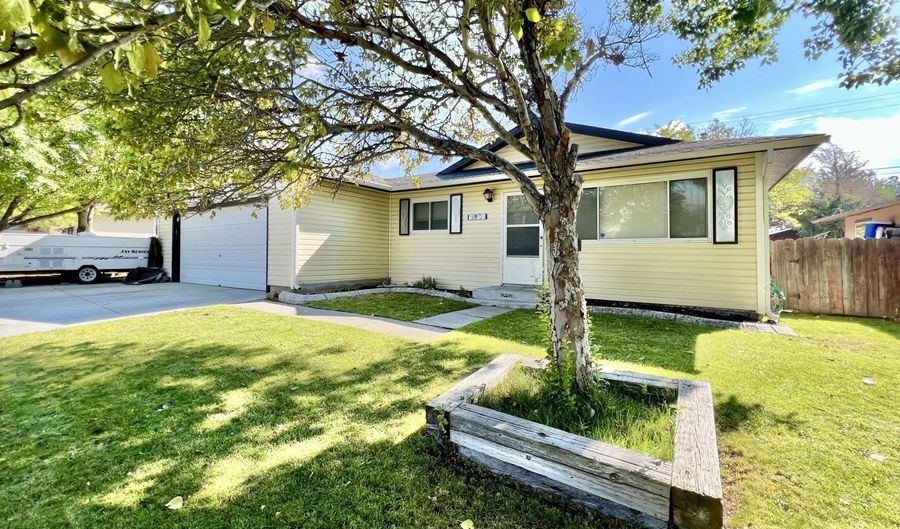 980 Highland Dr, Elko, NV 89801 - 3 Beds, 2 Bath