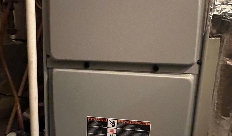 1020 16th St, Bedford, IN 47421 - 0 Beds, 2 Bath