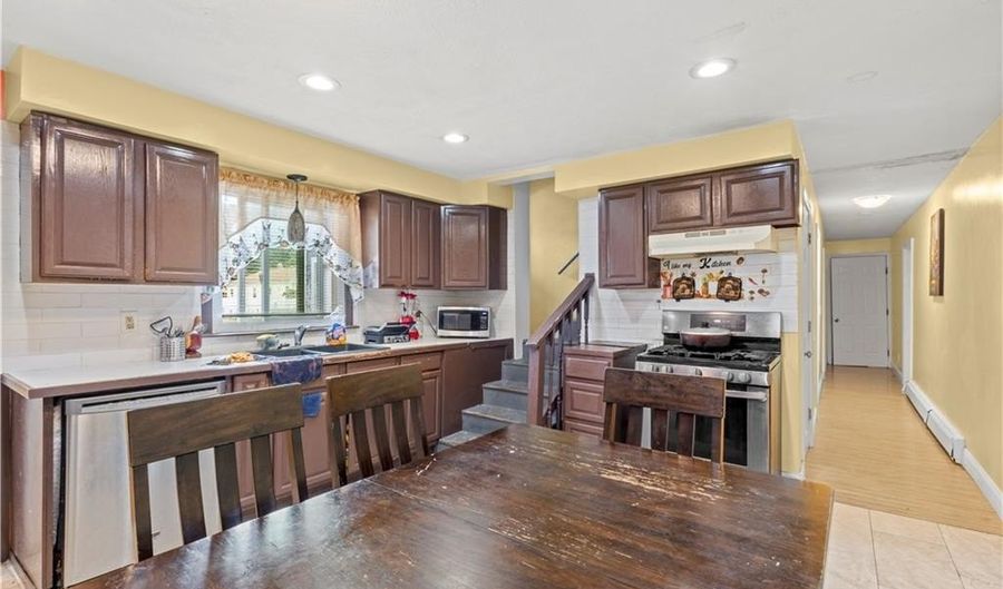 22 Whipple Ave, North Providence, RI 02911 - 5 Beds, 3 Bath