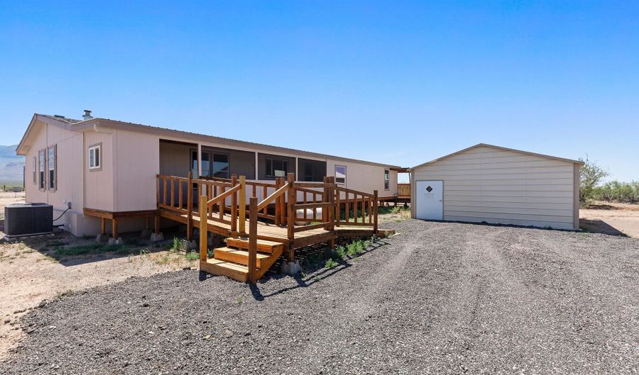 22 Foothills Dr, Alamogordo, NM 88310 - 3 Beds, 2 Bath