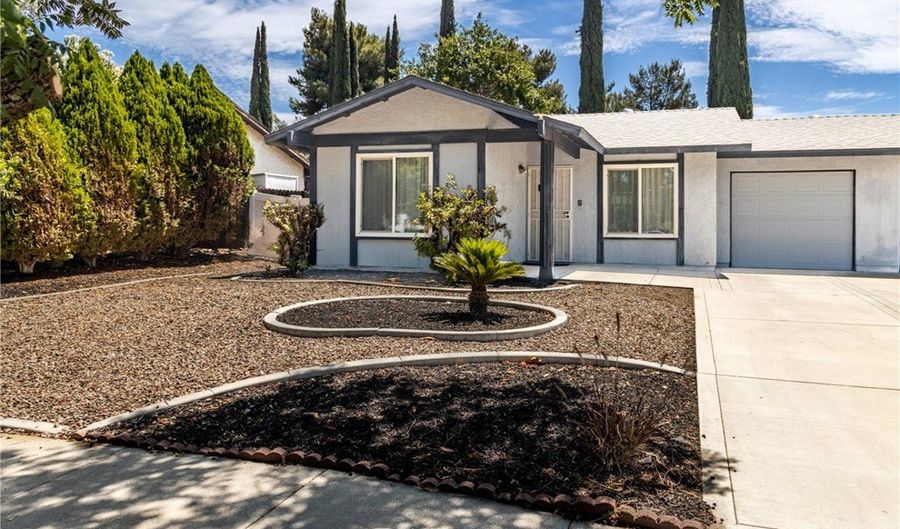 234 Beverly Dr, Banning, CA 92220 - 2 Beds, 1 Bath