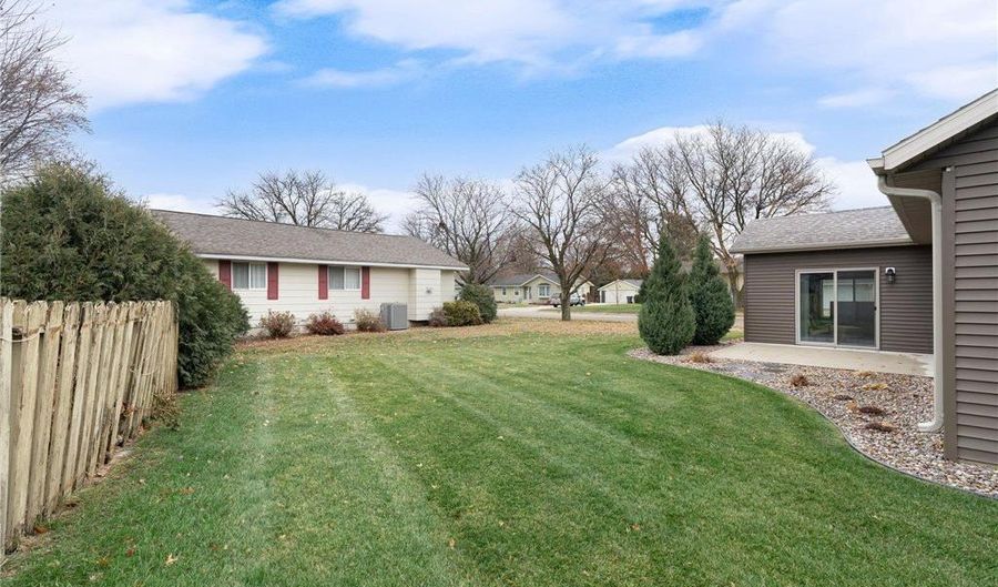 1100 19th Ave SW, Austin, MN 55912 - 2 Beds, 2 Bath