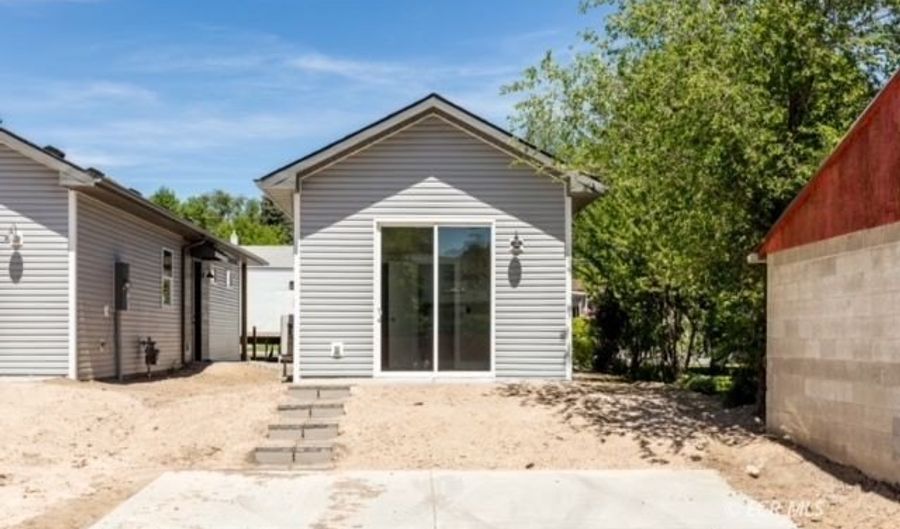 240 Fir St, Elko, NV 89801 - 1 Beds, 1 Bath