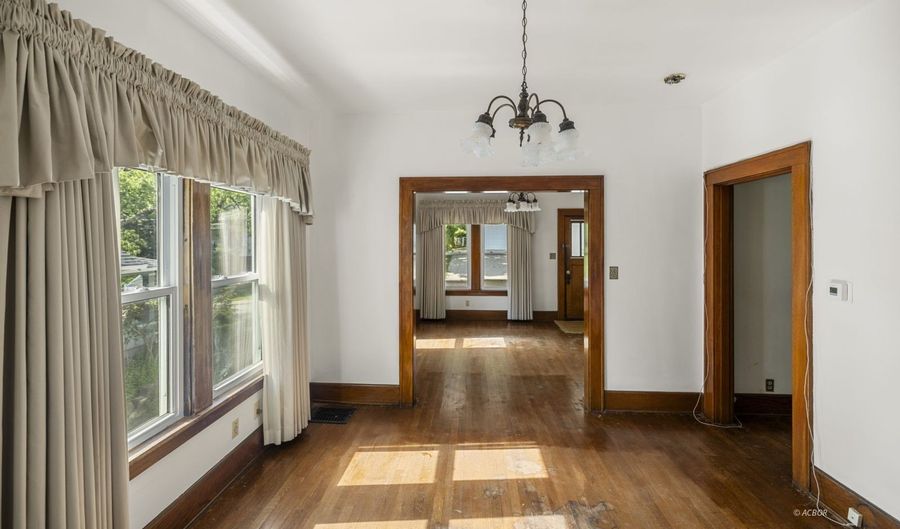 89 Second St, Athens, OH 45701 - 3 Beds, 2 Bath