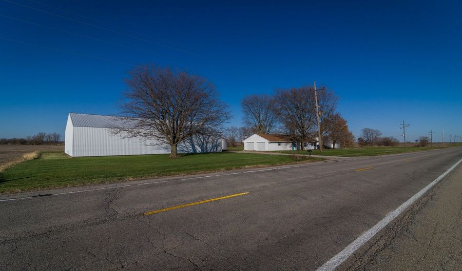 1874 State Route 10 Hwy, Beason, IL 62512 - 3 Beds, 1 Bath