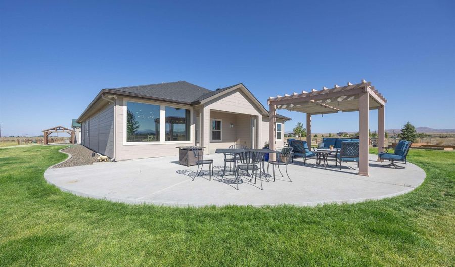 185 S Prong Horn, Boise, ID 83716 - 3 Beds, 3 Bath